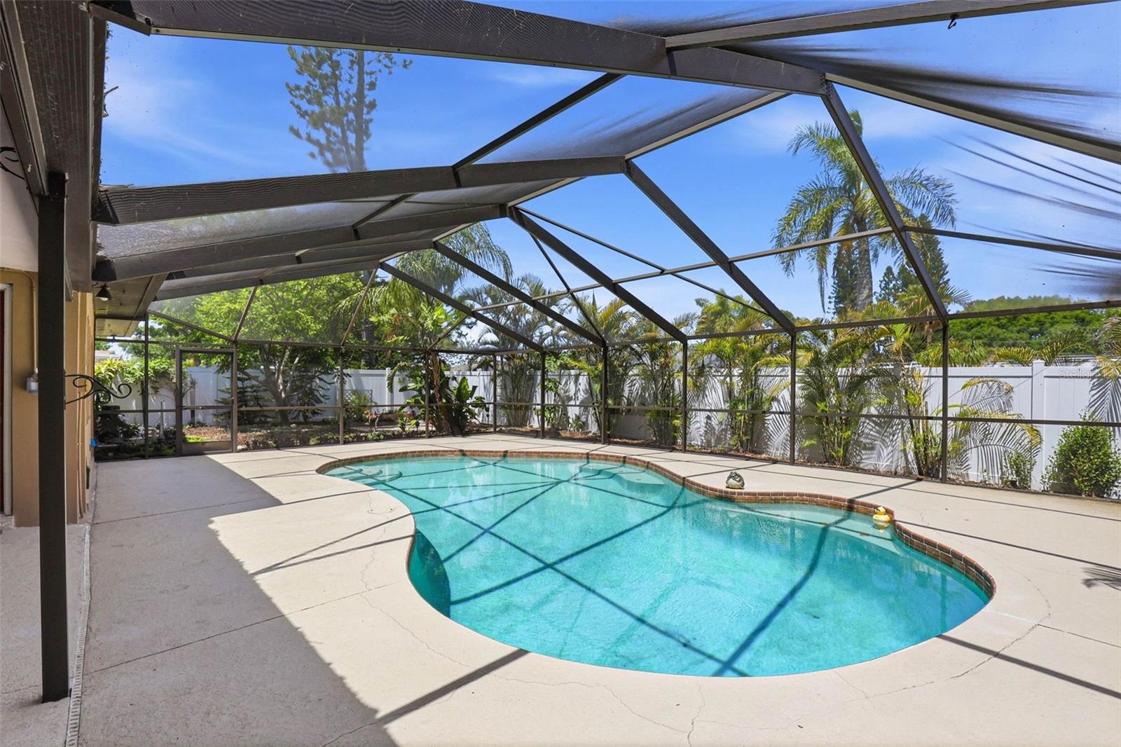 14649 BAY DR, LARGO, FL, 33774