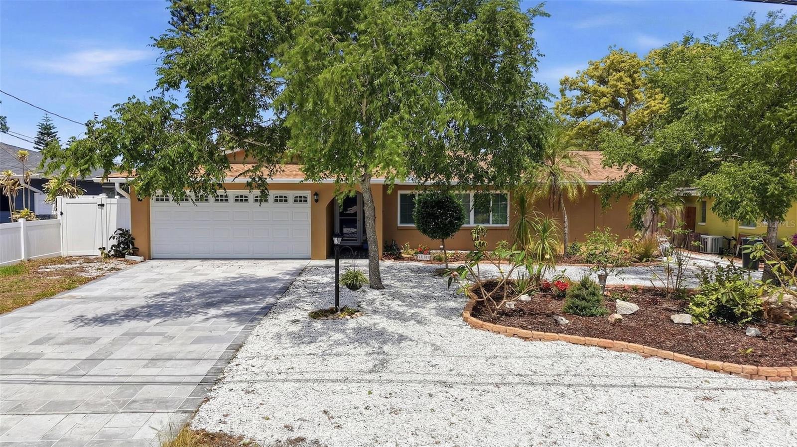 14649 BAY DR, LARGO, FL, 33774