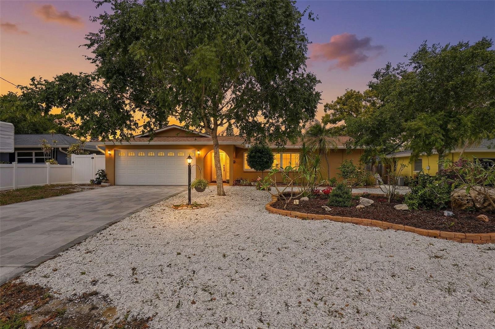 14649 BAY DR, LARGO, FL, 33774