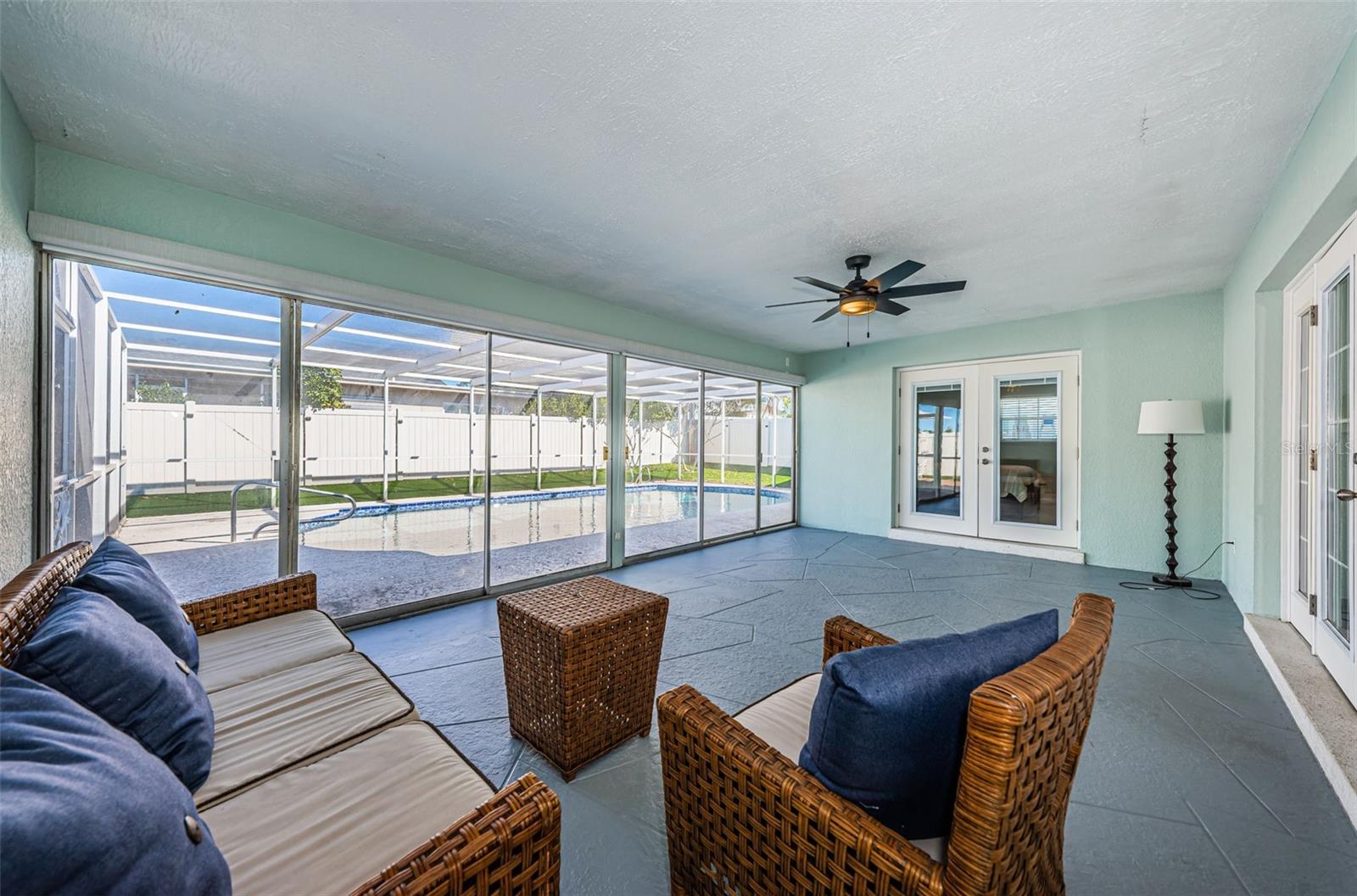 14025 YACHT CLUB BLVD, SEMINOLE, FL, 33776