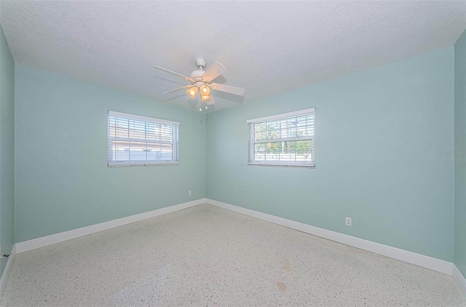 14025 YACHT CLUB BLVD, SEMINOLE, FL, 33776