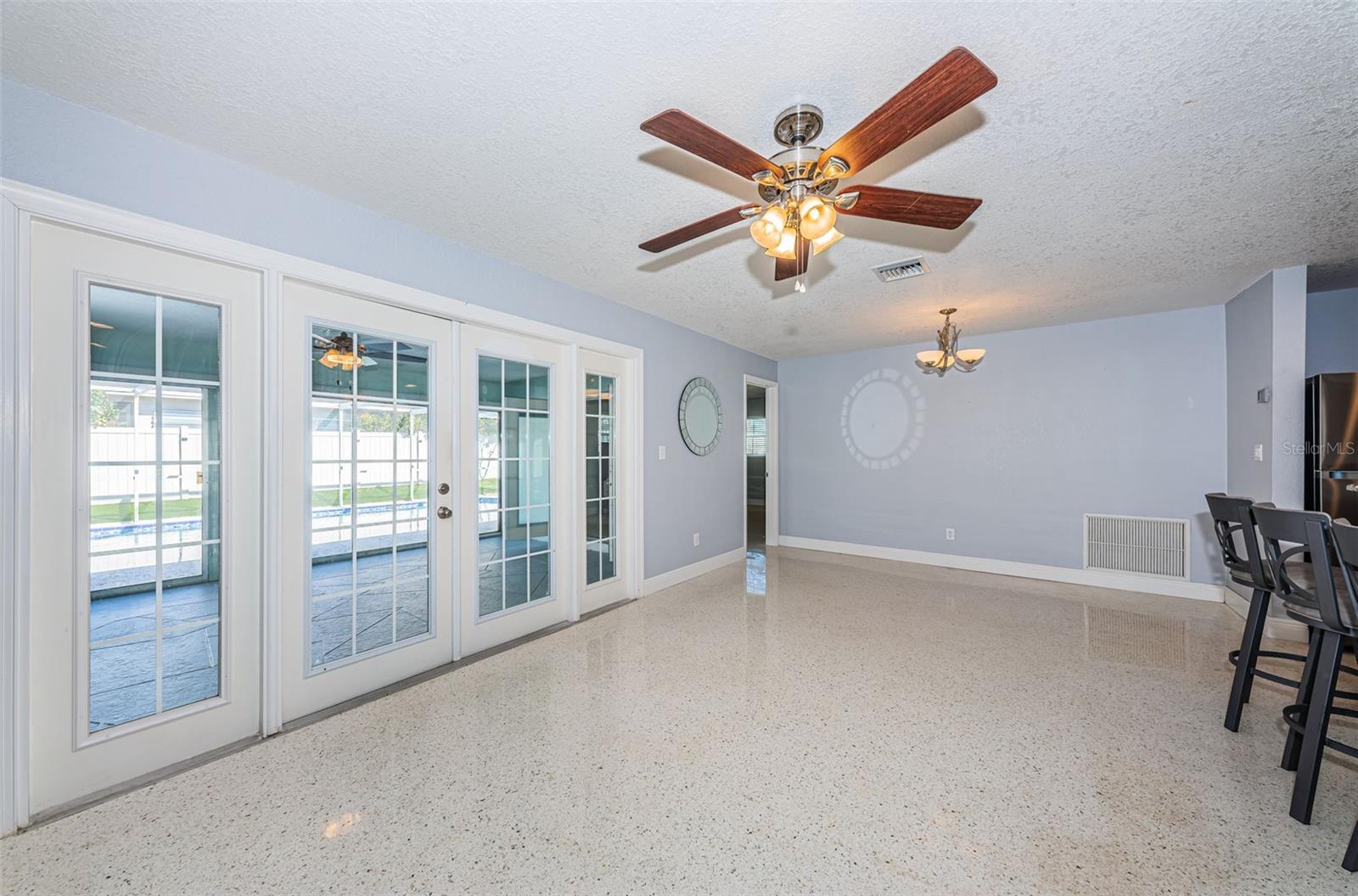 14025 YACHT CLUB BLVD, SEMINOLE, FL, 33776