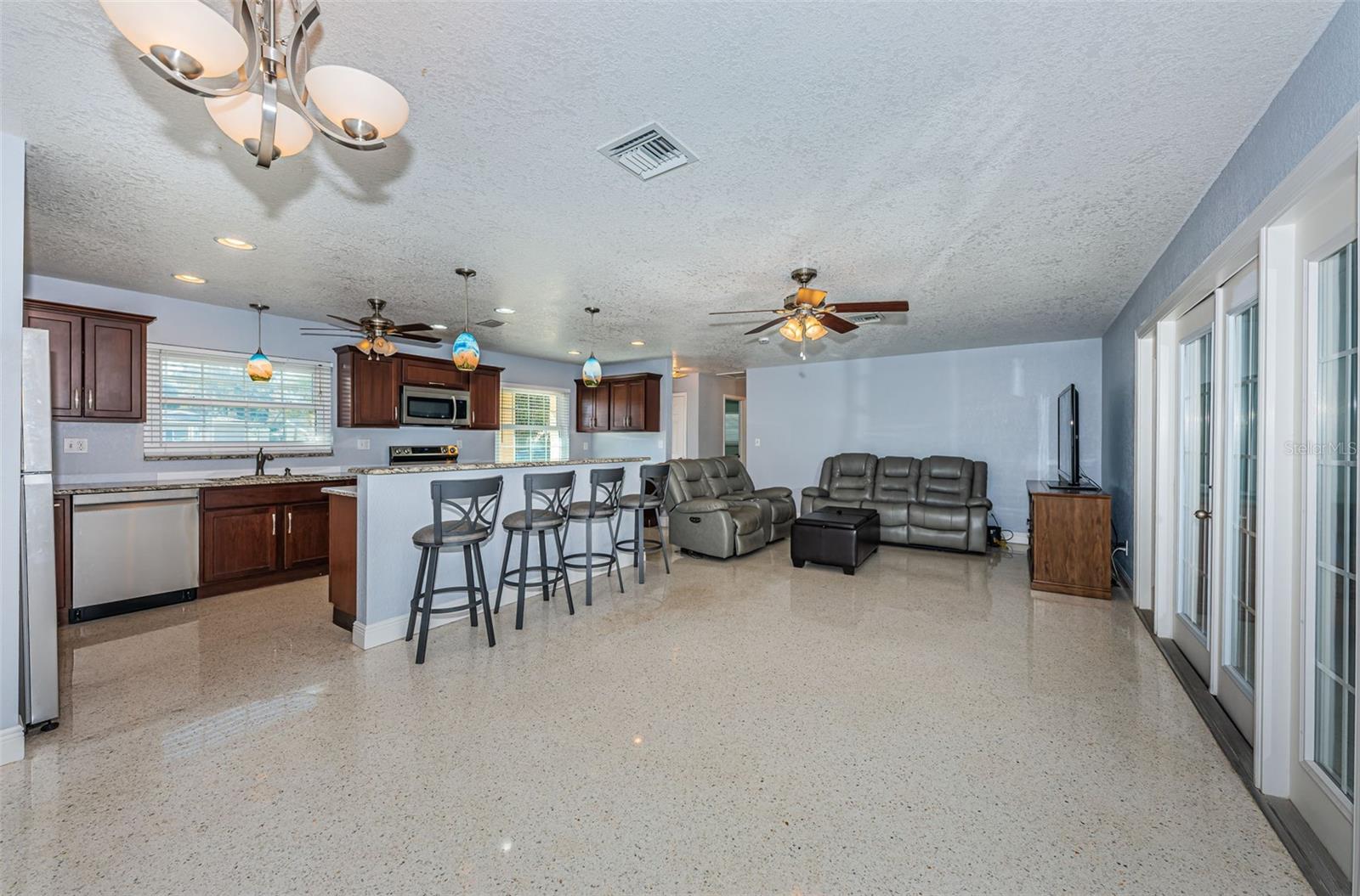 14025 YACHT CLUB BLVD, SEMINOLE, FL, 33776