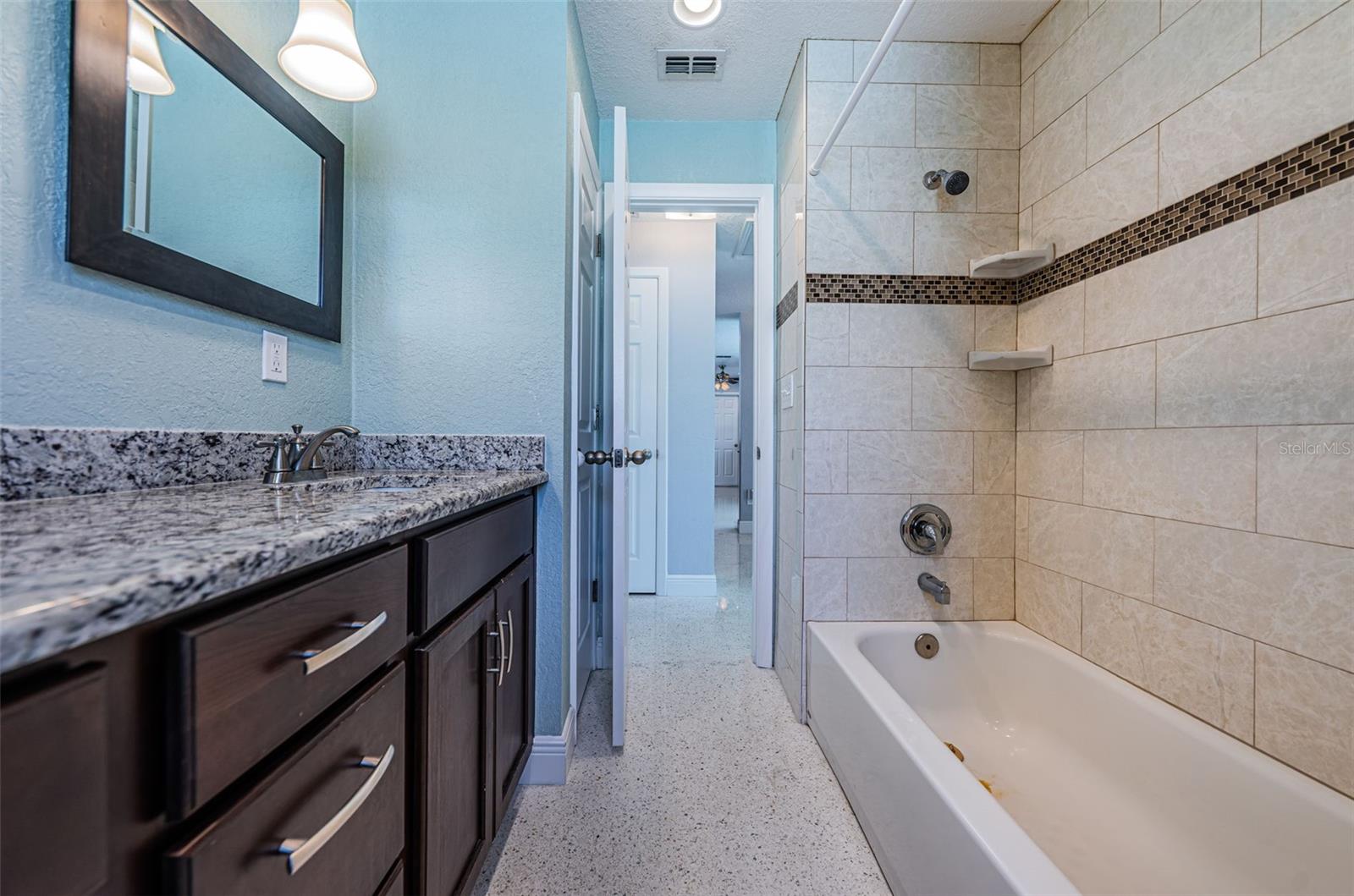 14025 YACHT CLUB BLVD, SEMINOLE, FL, 33776