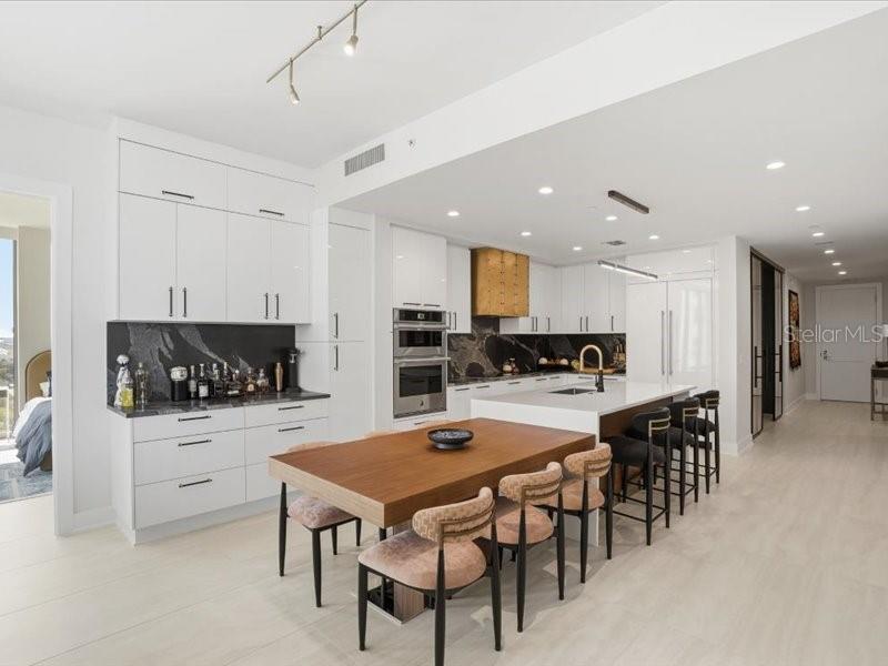 301 1ST ST S #907, ST PETERSBURG, FL, 33701