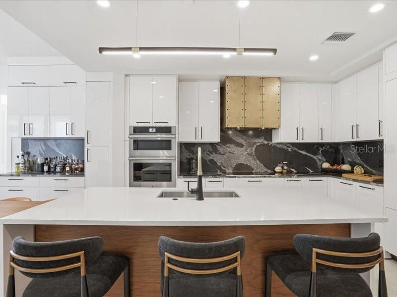 301 1ST ST S #907, ST PETERSBURG, FL, 33701