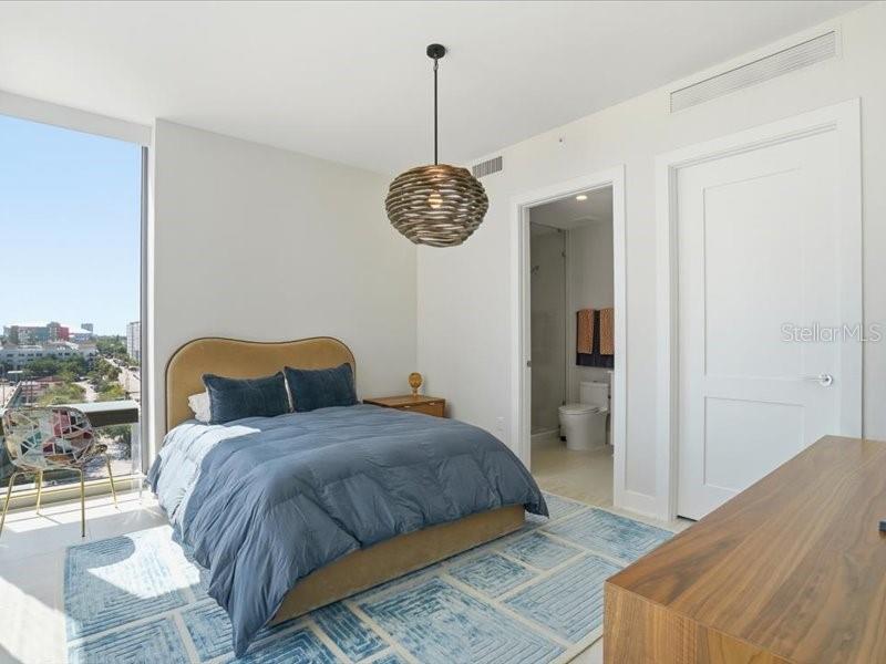 301 1ST ST S #907, ST PETERSBURG, FL, 33701