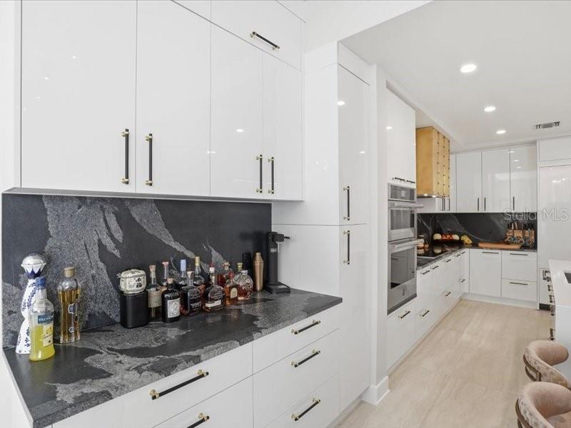 301 1ST ST S #907, ST PETERSBURG, FL, 33701