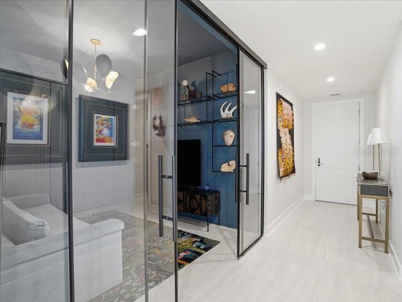 301 1ST ST S #907, ST PETERSBURG, FL, 33701