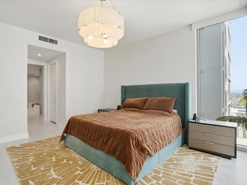 301 1ST ST S #907, ST PETERSBURG, FL, 33701