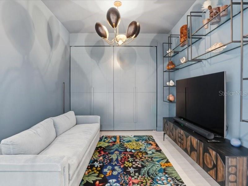 301 1ST ST S #907, ST PETERSBURG, FL, 33701