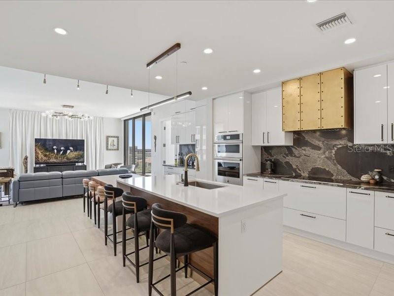 301 1ST ST S #907, ST PETERSBURG, FL, 33701