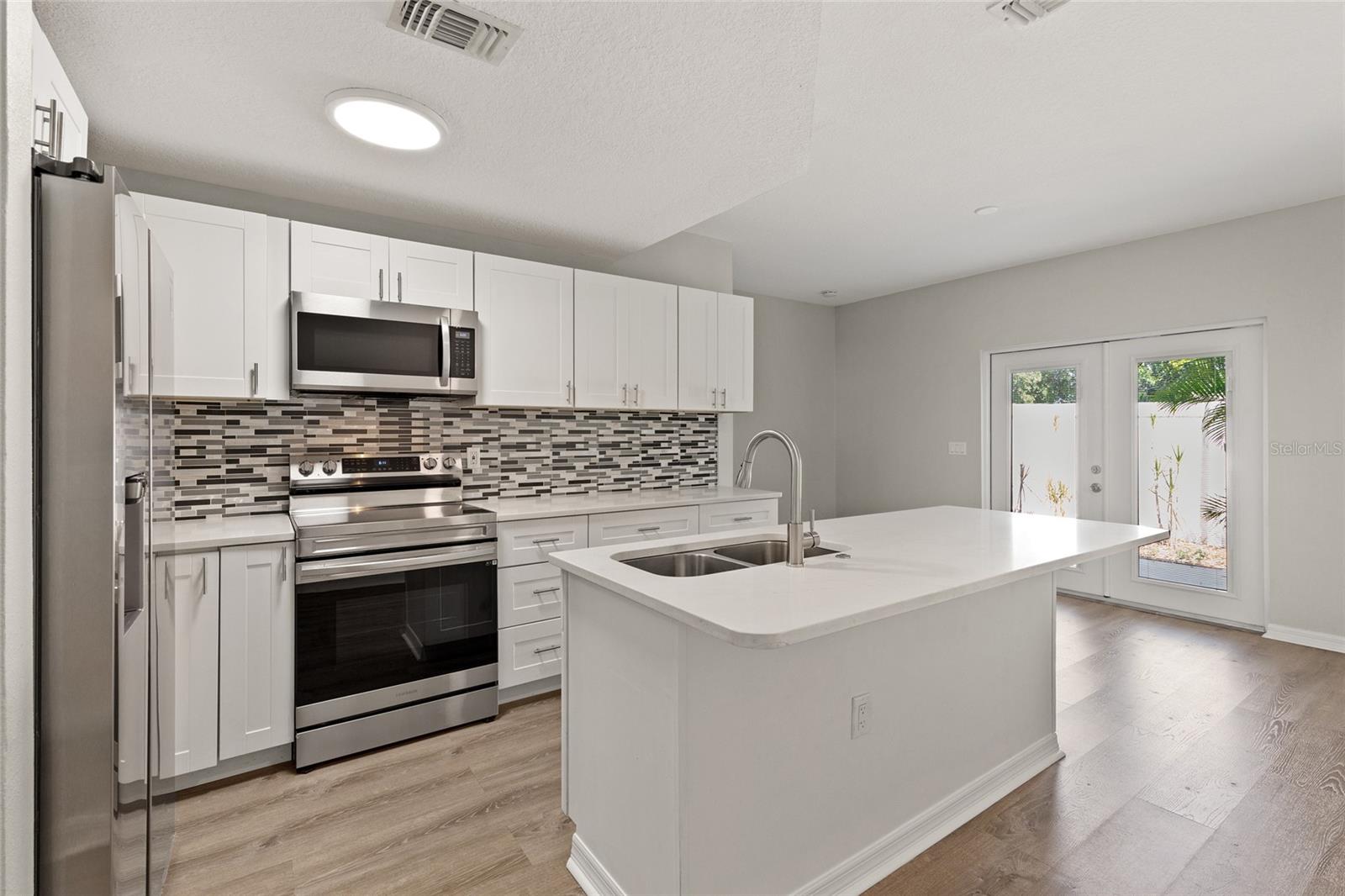 4330 TYLER CIR N, ST PETERSBURG, FL, 33709