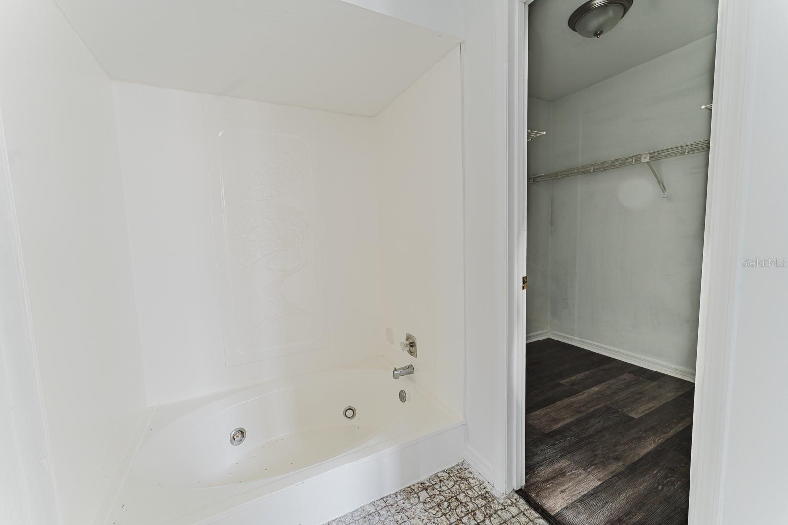 96 E BAYSHORE DR, PORT ORANGE, FL, 32127