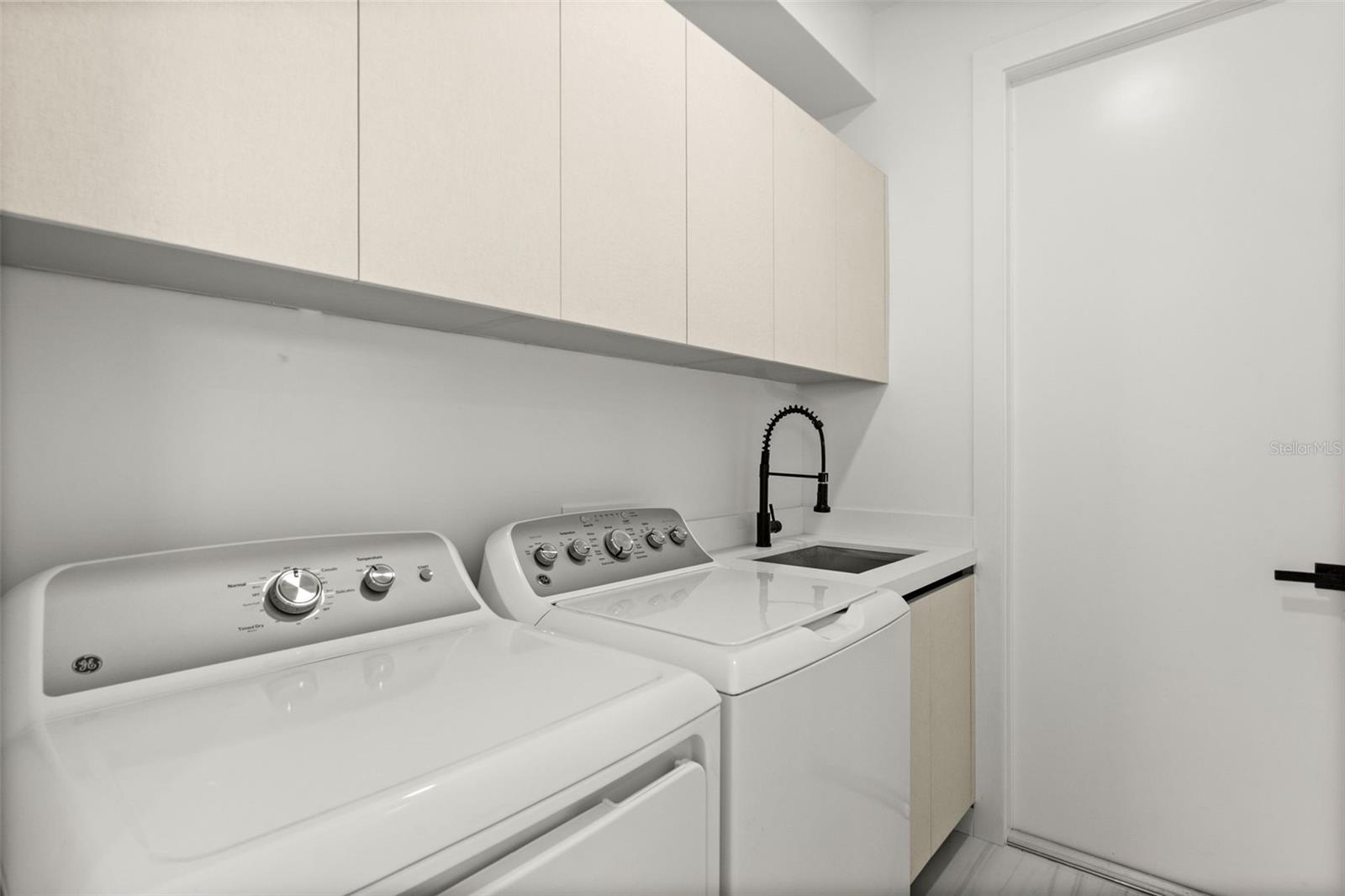 2519 NW 18TH PL, CAPE CORAL, FL, 33993