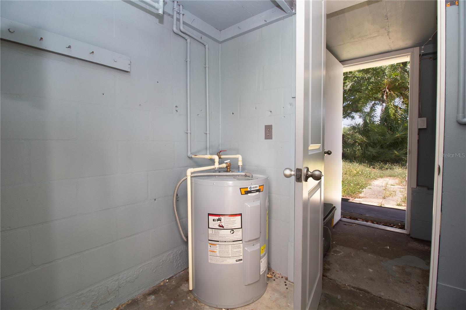 7716 E COMANCHE AVE, TAMPA, FL, 33610