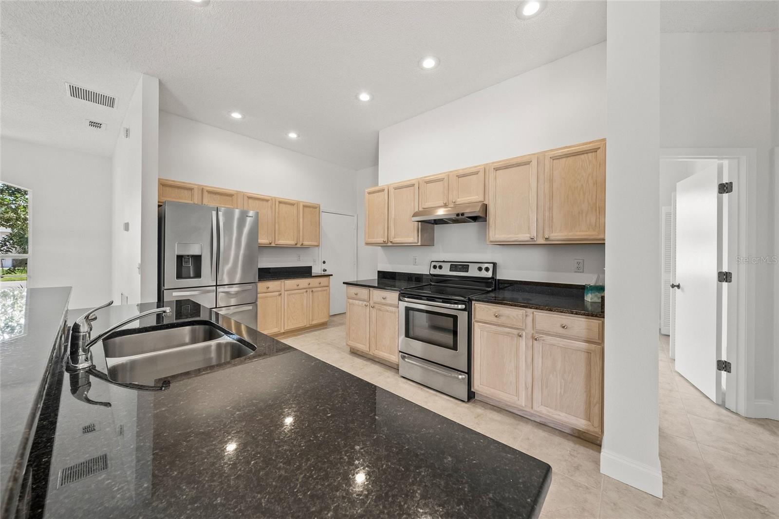 111 41ST ST NE, BRADENTON, FL, 34208