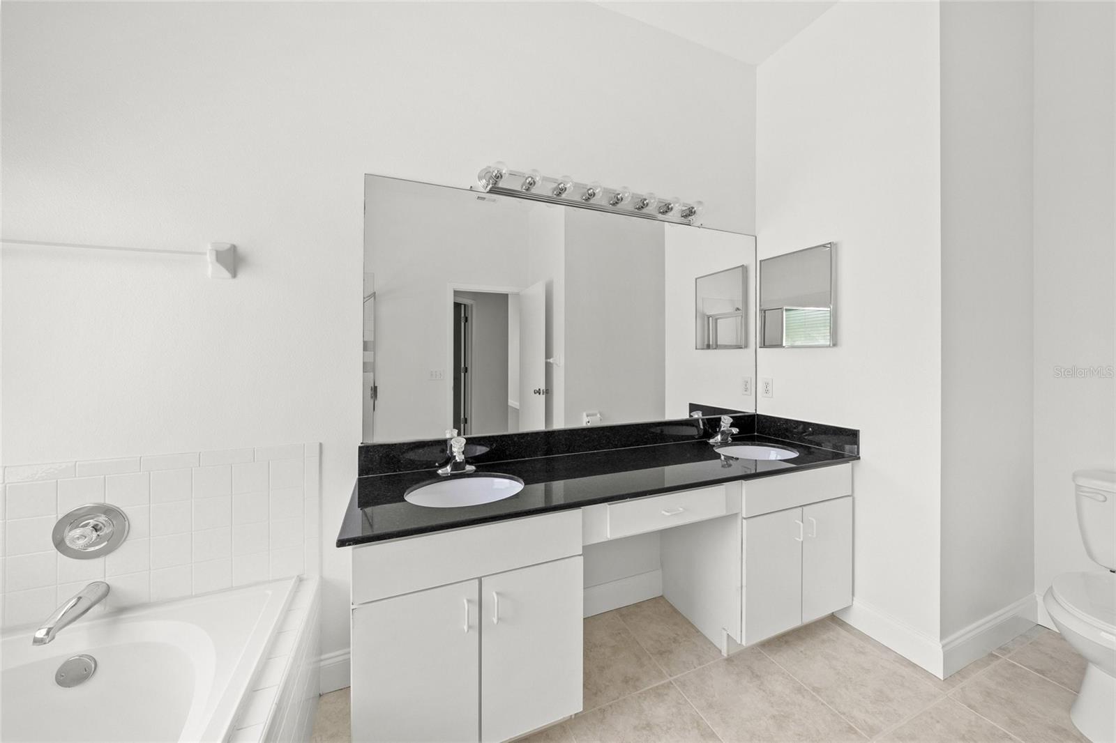 111 41ST ST NE, BRADENTON, FL, 34208