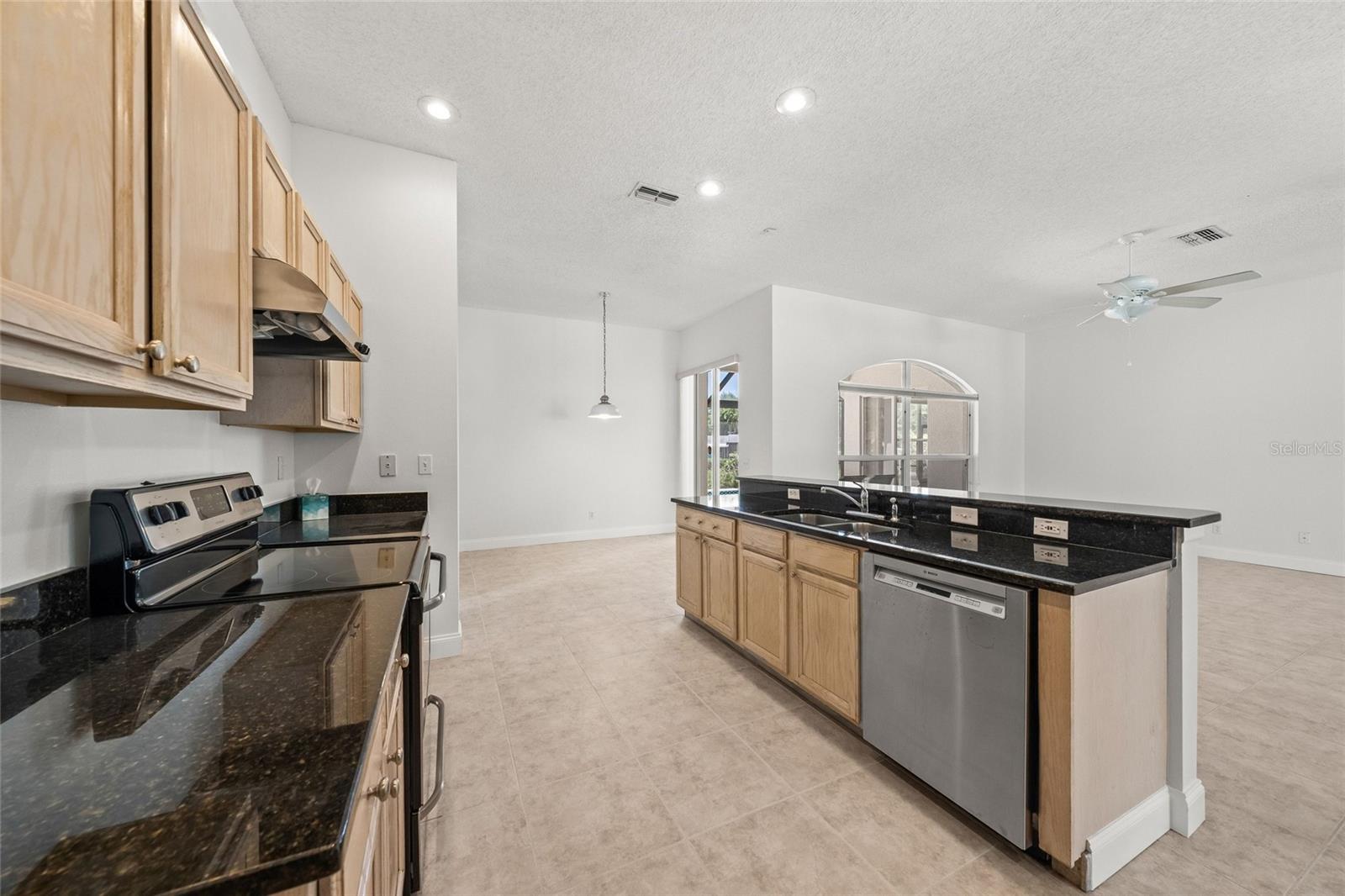 111 41ST ST NE, BRADENTON, FL, 34208