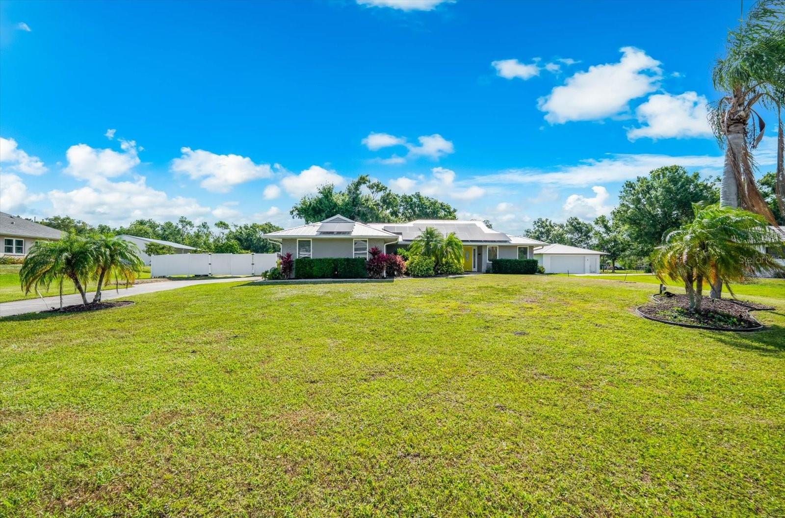 1821 RACIMO DR, SARASOTA, FL, 34240