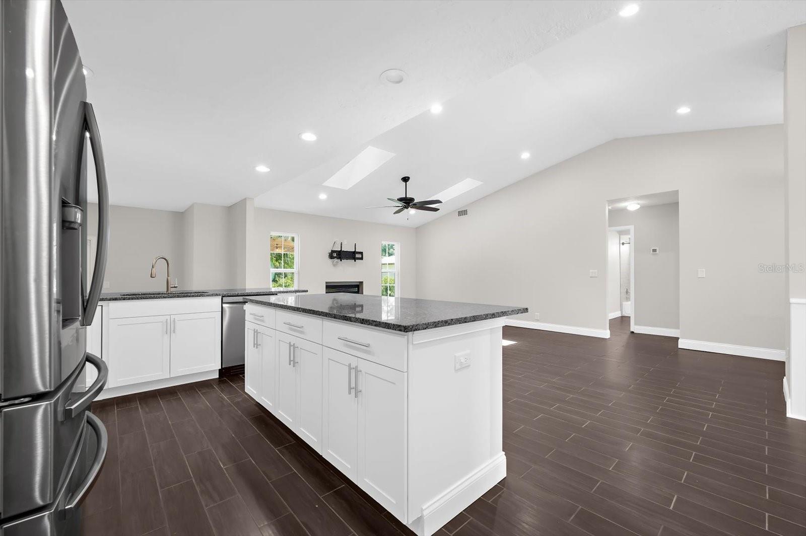1821 RACIMO DR, SARASOTA, FL, 34240