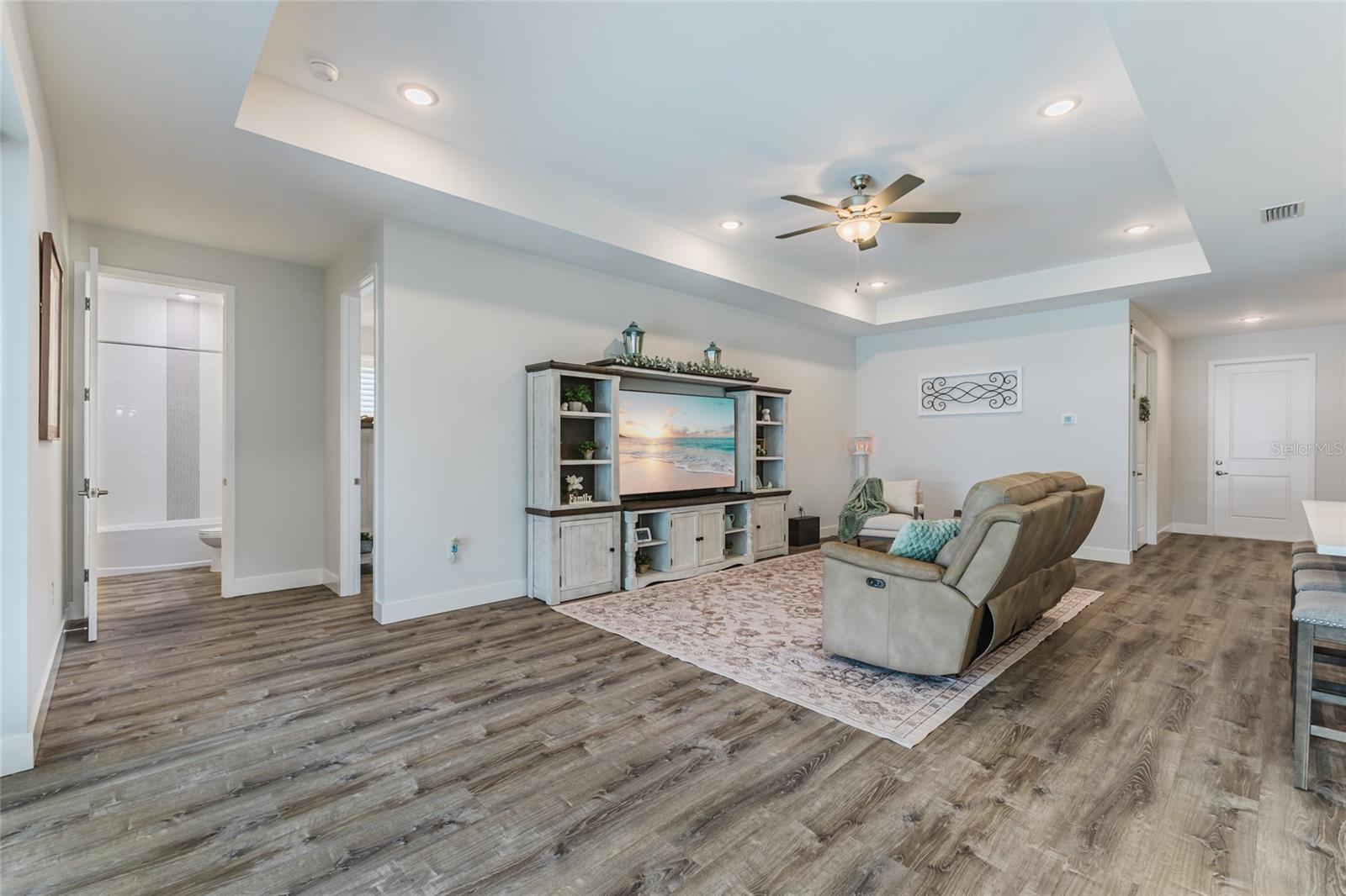 908 HIBISCUS AVE, LEHIGH ACRES, FL, 33972