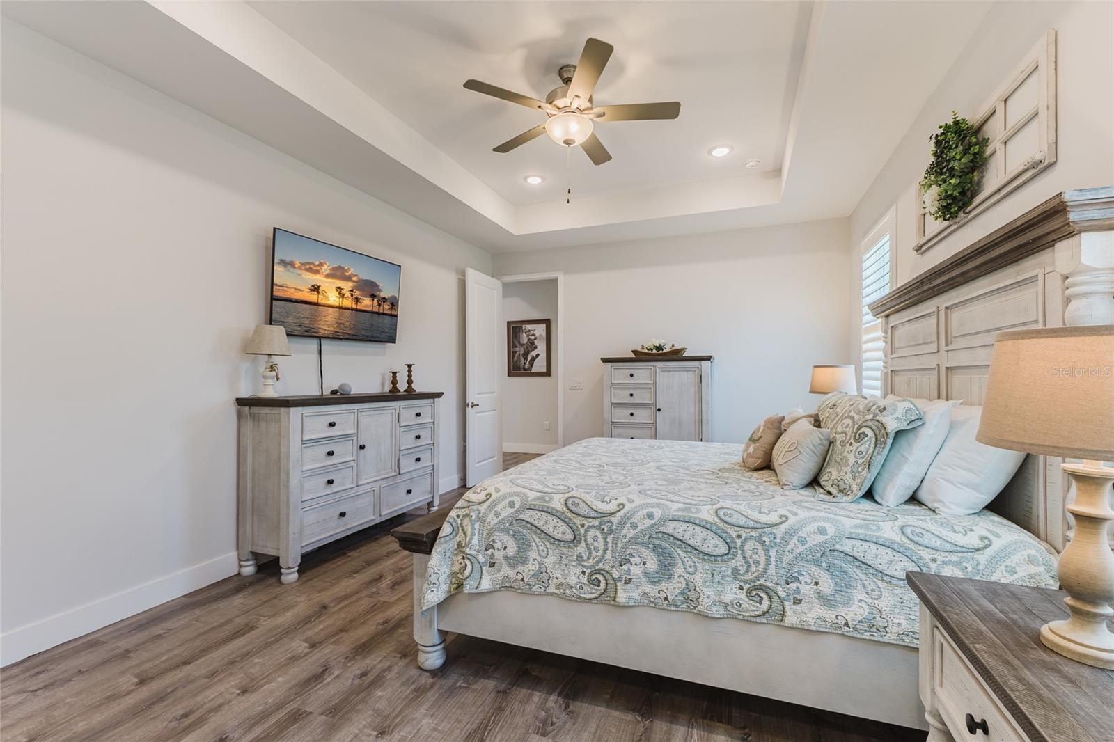 908 HIBISCUS AVE, LEHIGH ACRES, FL, 33972