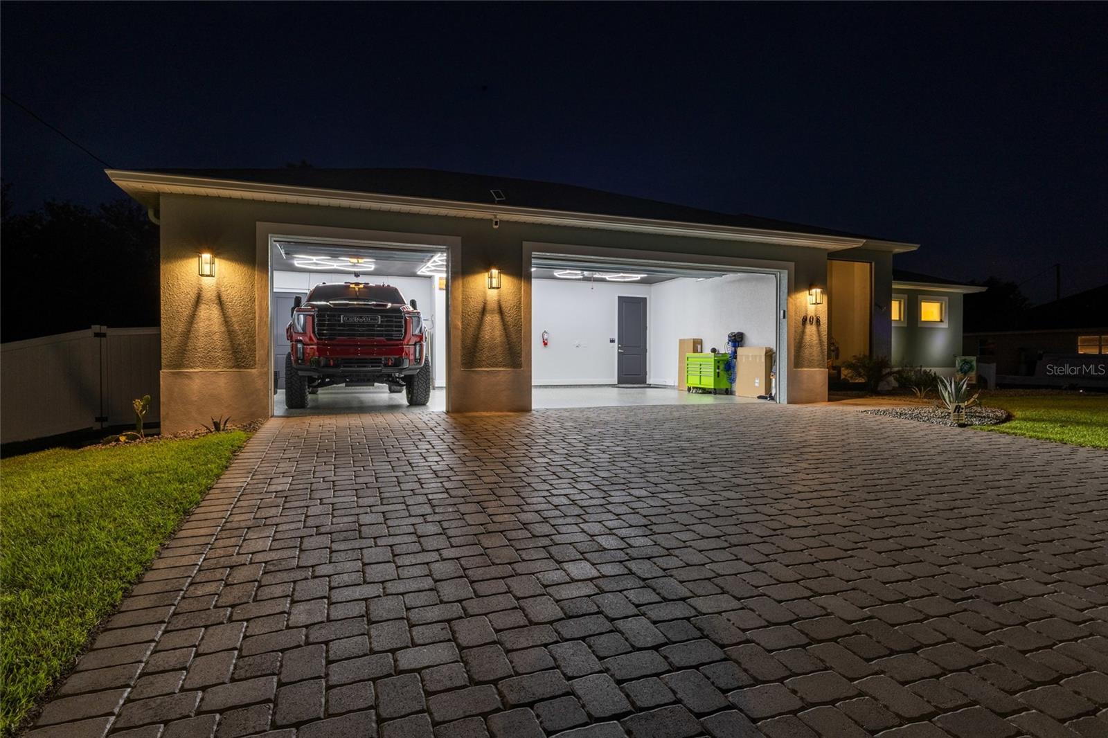 908 HIBISCUS AVE, LEHIGH ACRES, FL, 33972