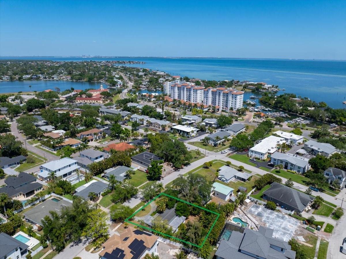 459 BAYVIEW DR NE, ST PETERSBURG, FL, 33704