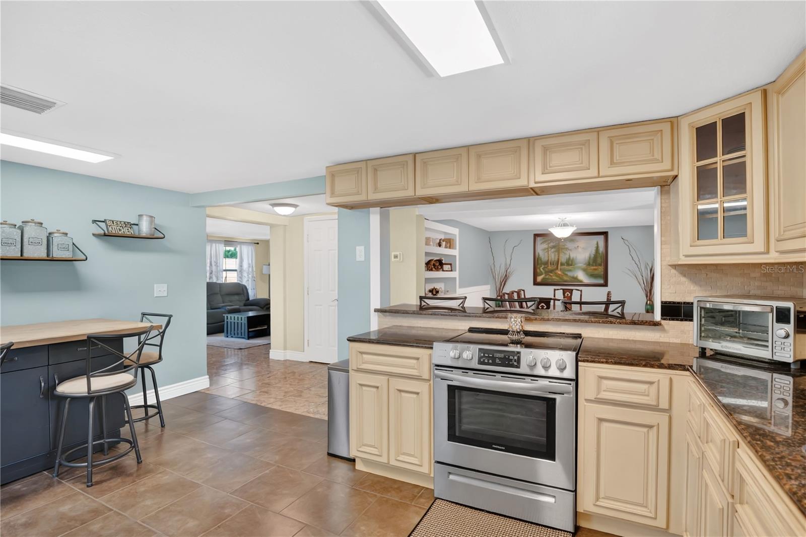 619 GATLIN AVE, ORLANDO, FL, 32806