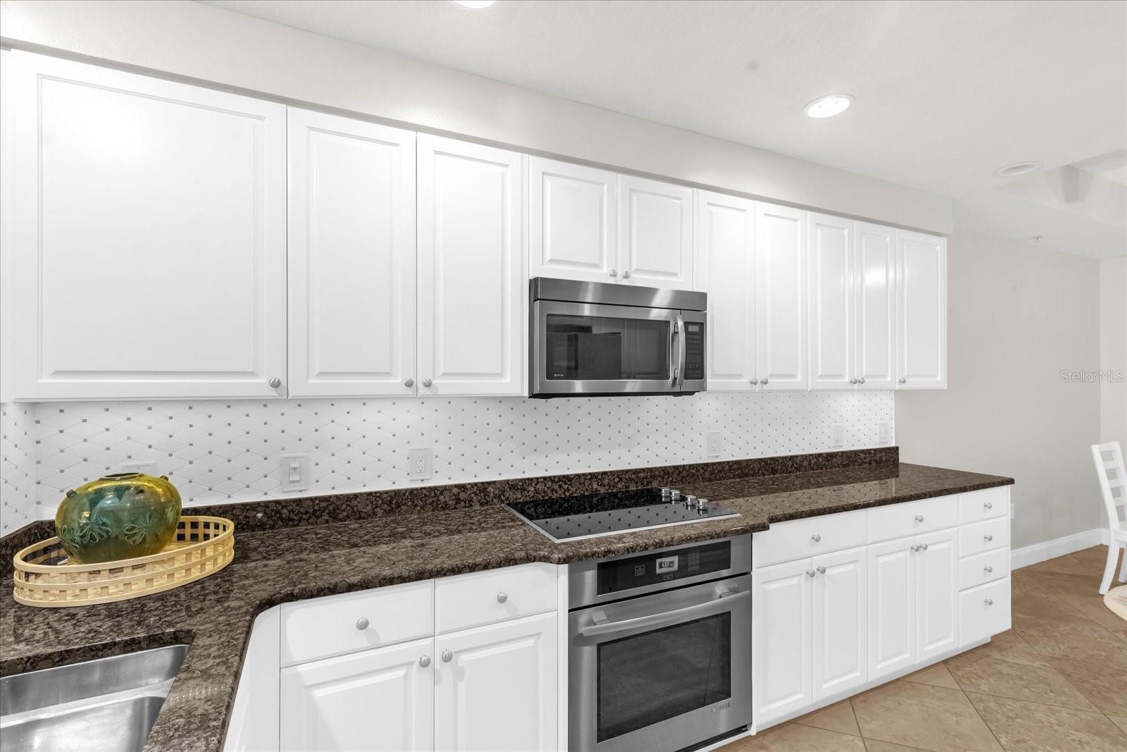 606 RIVIERA DUNES WAY #207, PALMETTO, FL, 34221