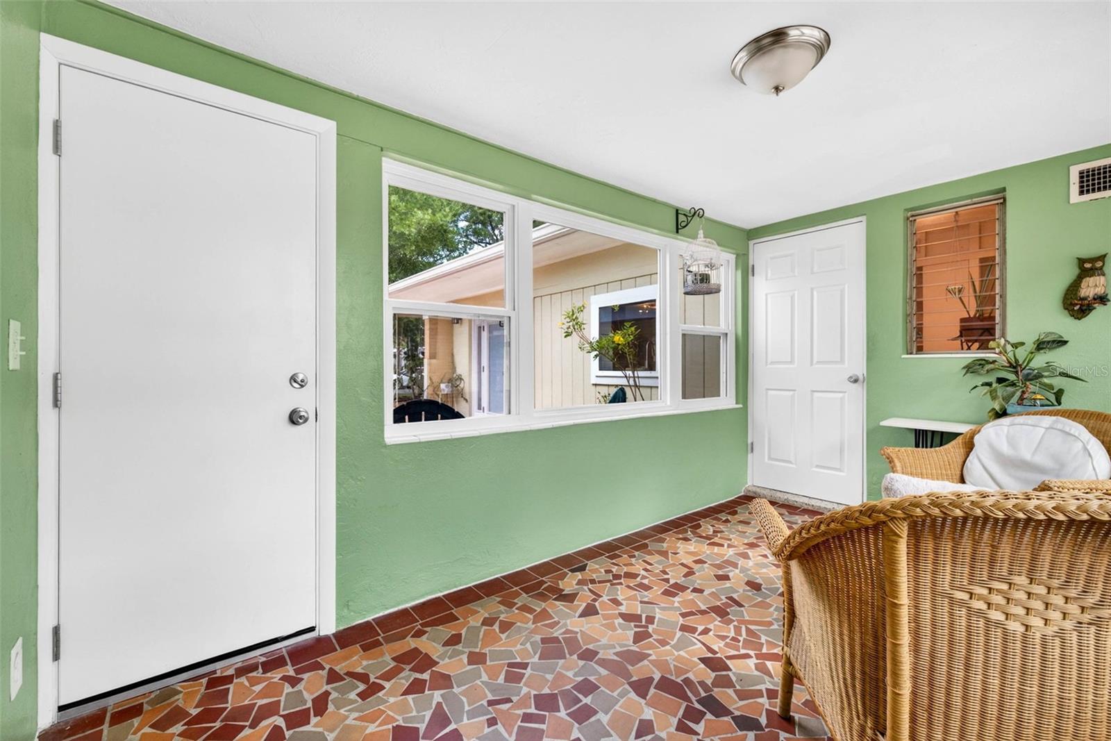 515 BROXBURN AVE, TEMPLE TERRACE, FL, 33617