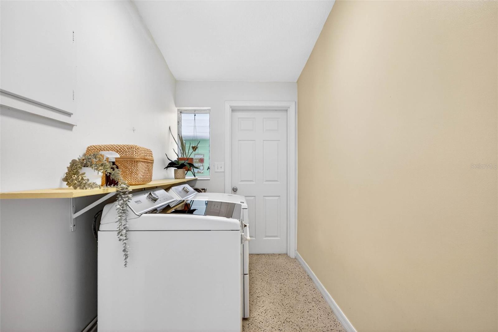 515 BROXBURN AVE, TEMPLE TERRACE, FL, 33617