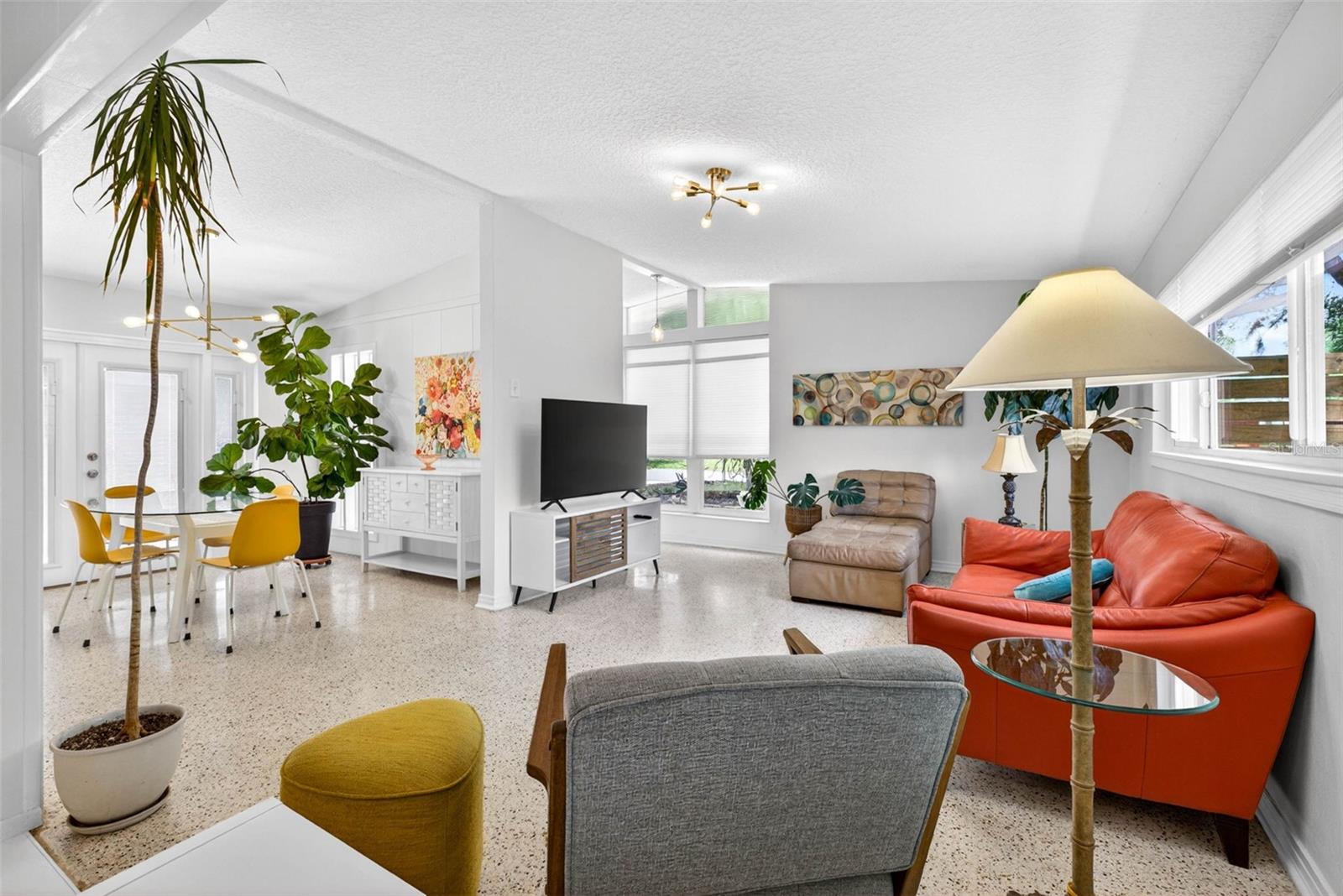 515 BROXBURN AVE, TEMPLE TERRACE, FL, 33617