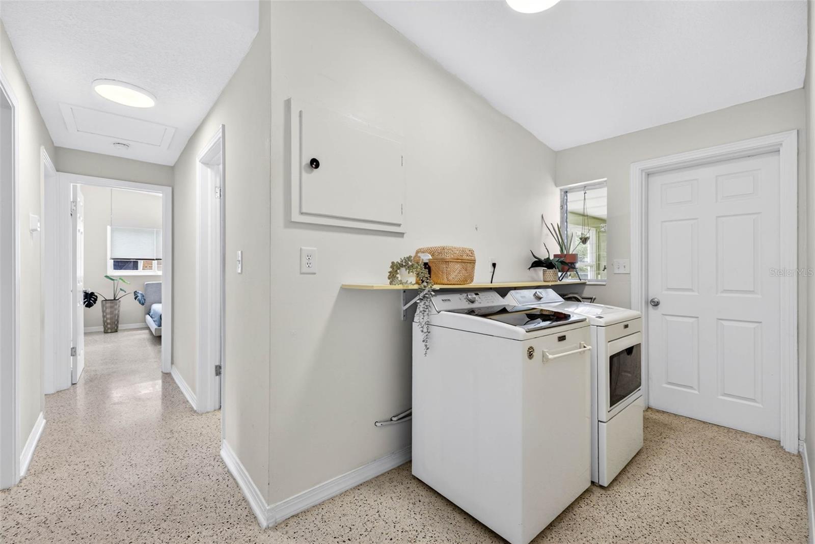 515 BROXBURN AVE, TEMPLE TERRACE, FL, 33617