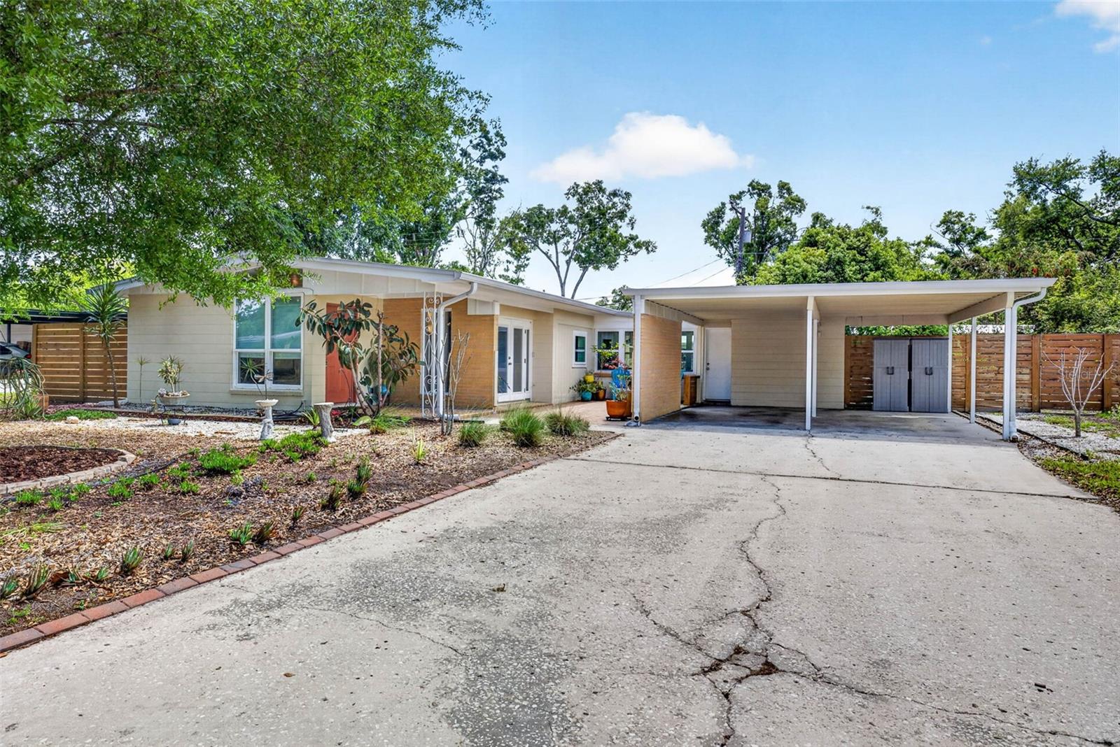 515 BROXBURN AVE, TEMPLE TERRACE, FL, 33617