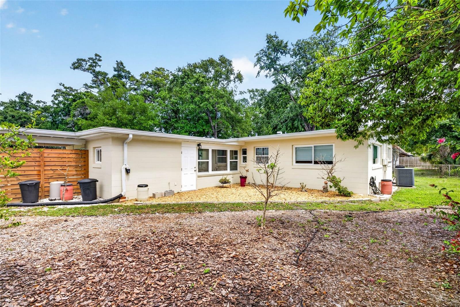 515 BROXBURN AVE, TEMPLE TERRACE, FL, 33617