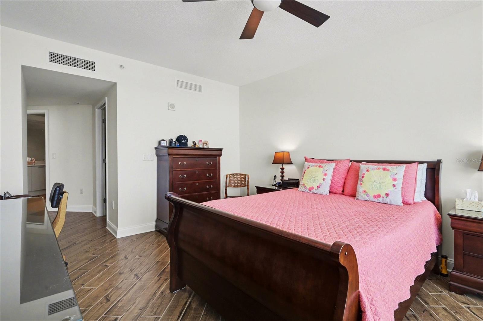 231 RIVERSIDE DR #1110, DAYTONA BEACH, FL, 32117