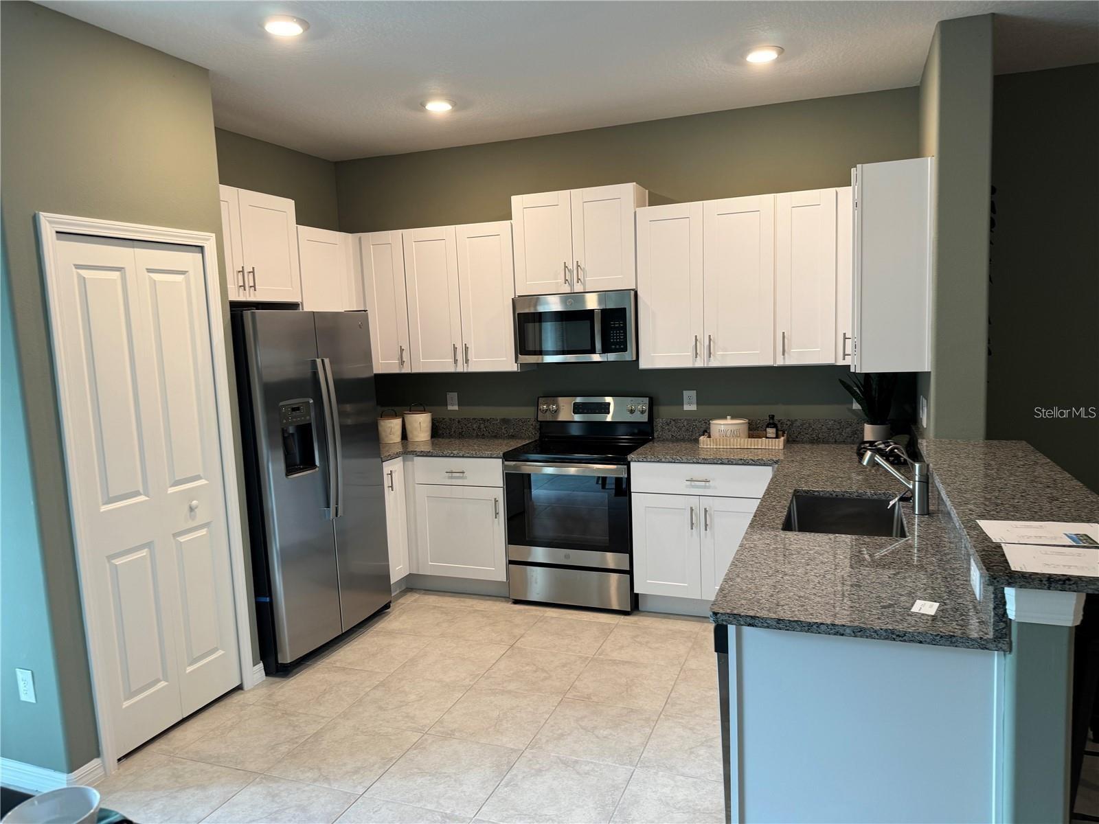 6071 ACARA LN, LAND O LAKES, FL, 34638