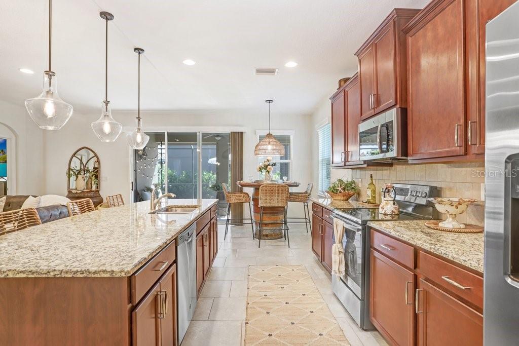 2807 ORIOLE DR, SARASOTA, FL, 34243