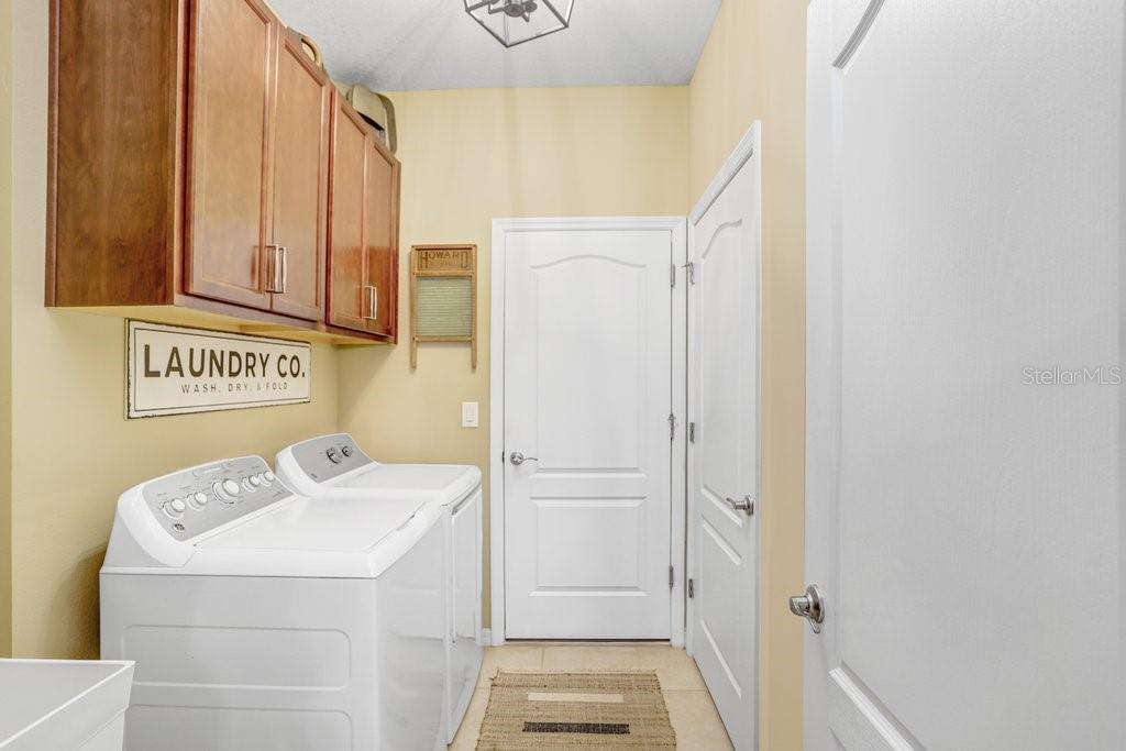 2807 ORIOLE DR, SARASOTA, FL, 34243