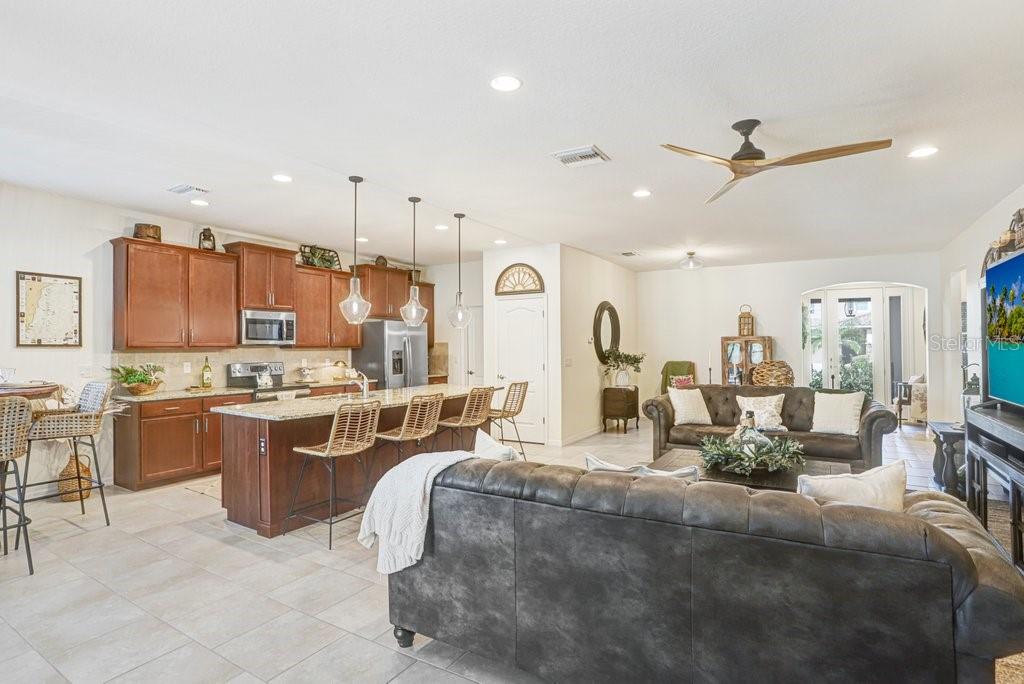 2807 ORIOLE DR, SARASOTA, FL, 34243