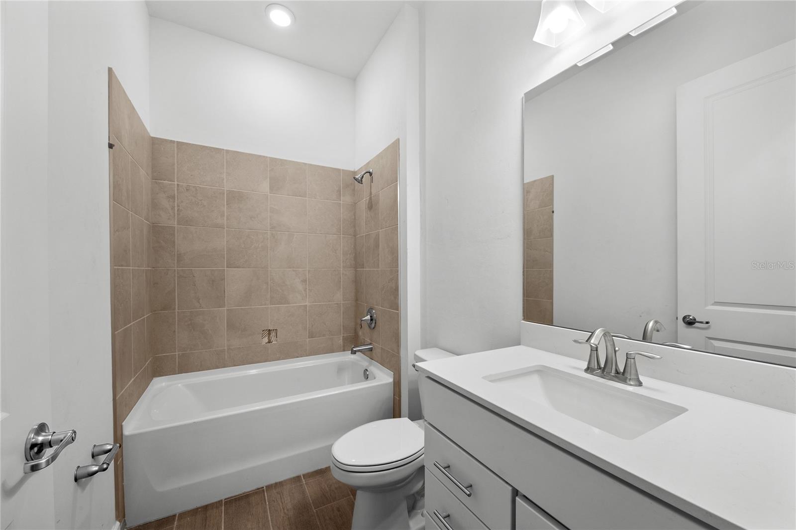 19227 SCALLOP LOOP, LAKEWOOD RANCH, FL, 34211