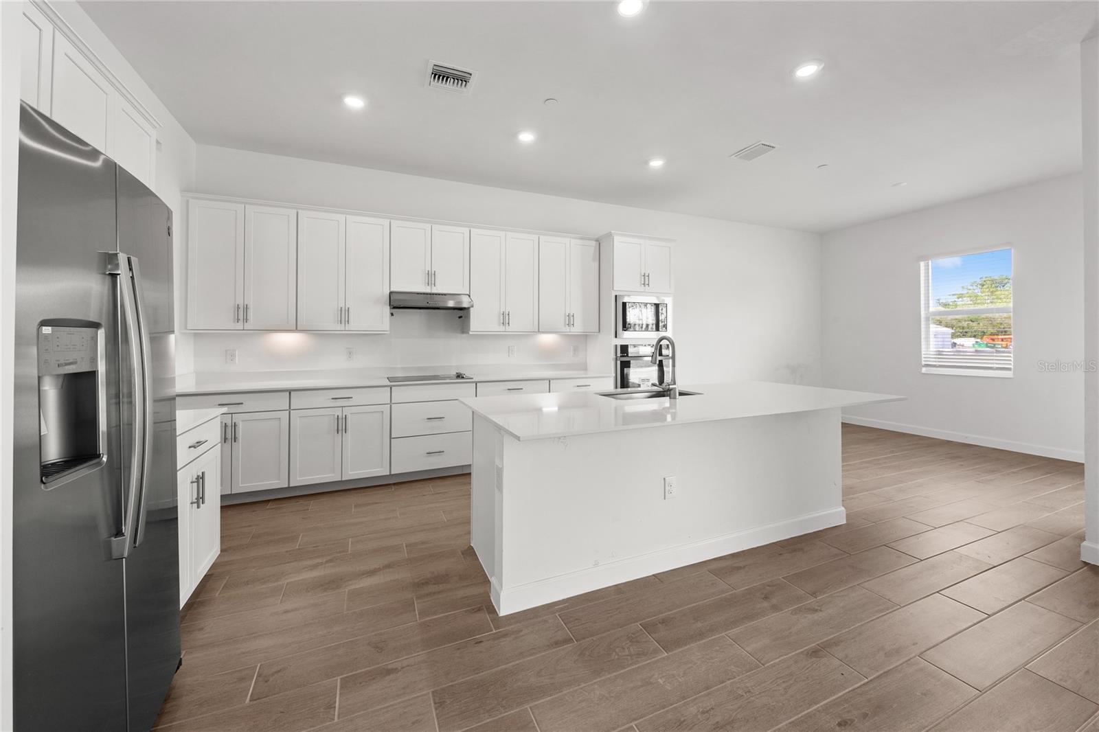 19227 SCALLOP LOOP, LAKEWOOD RANCH, FL, 34211