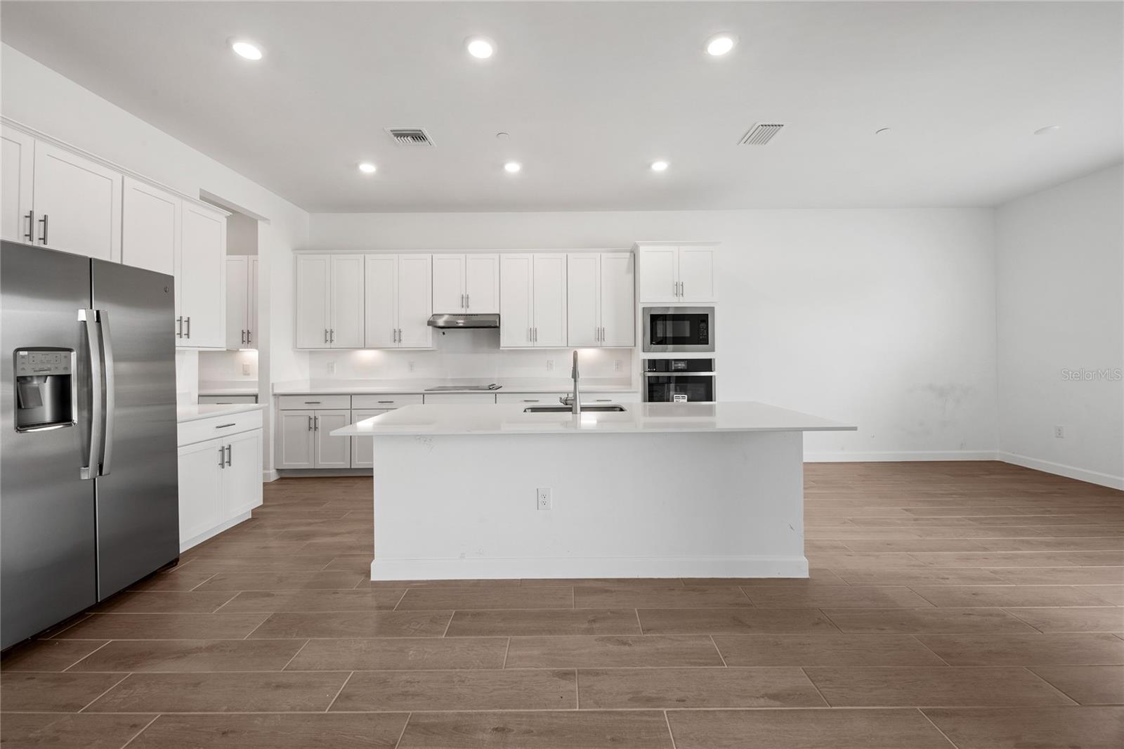 19227 SCALLOP LOOP, LAKEWOOD RANCH, FL, 34211