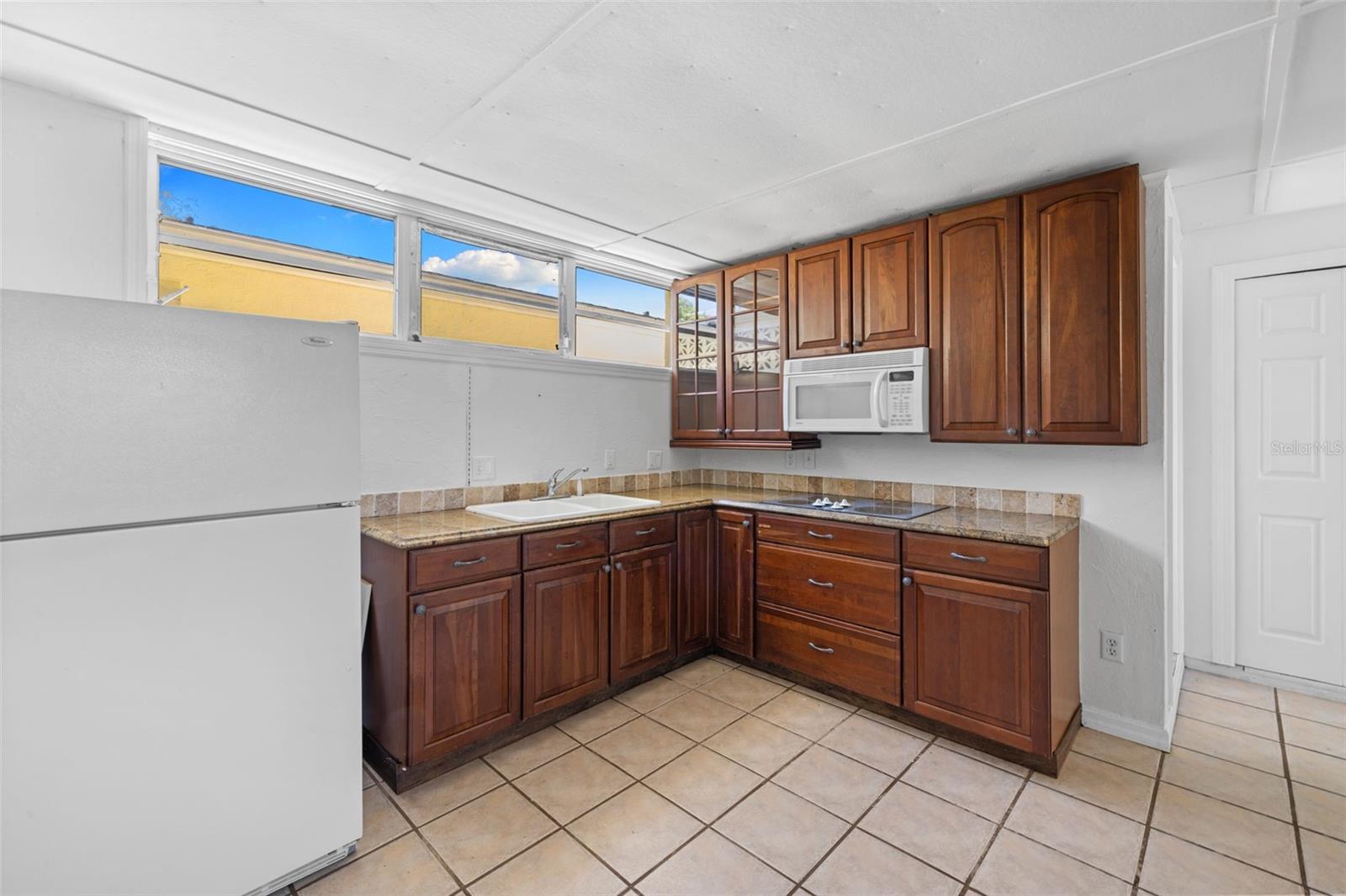 6916 ALDERWOOD DR, SARASOTA, FL, 34243