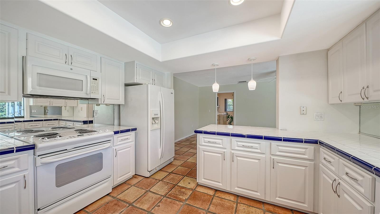 4865 GREYWOOD LN, SARASOTA, FL, 34235