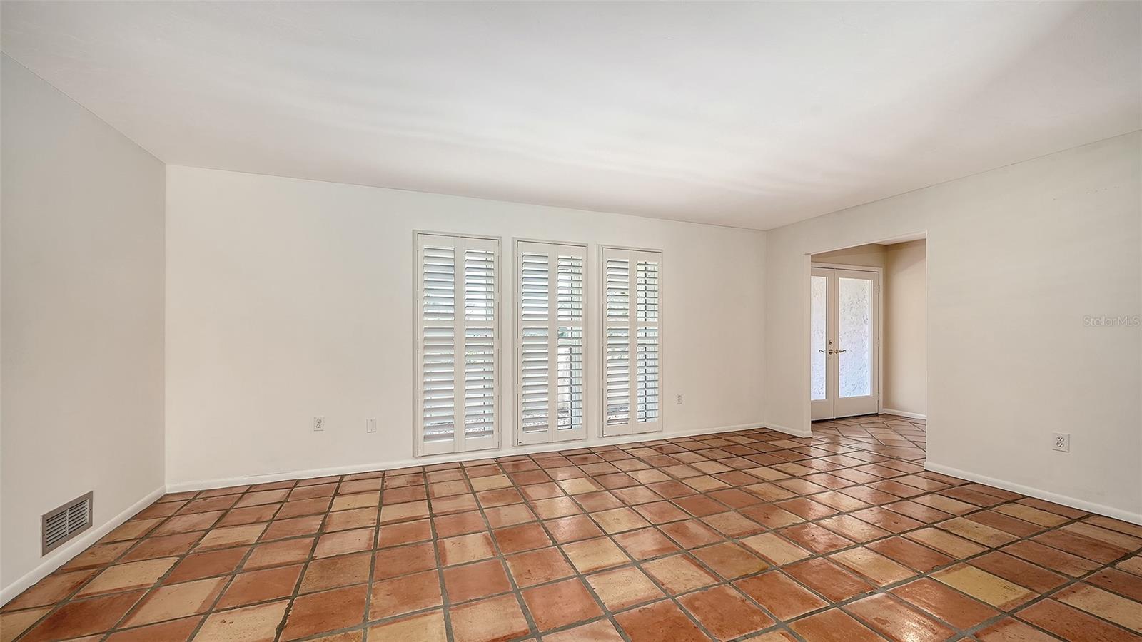 4865 GREYWOOD LN, SARASOTA, FL, 34235