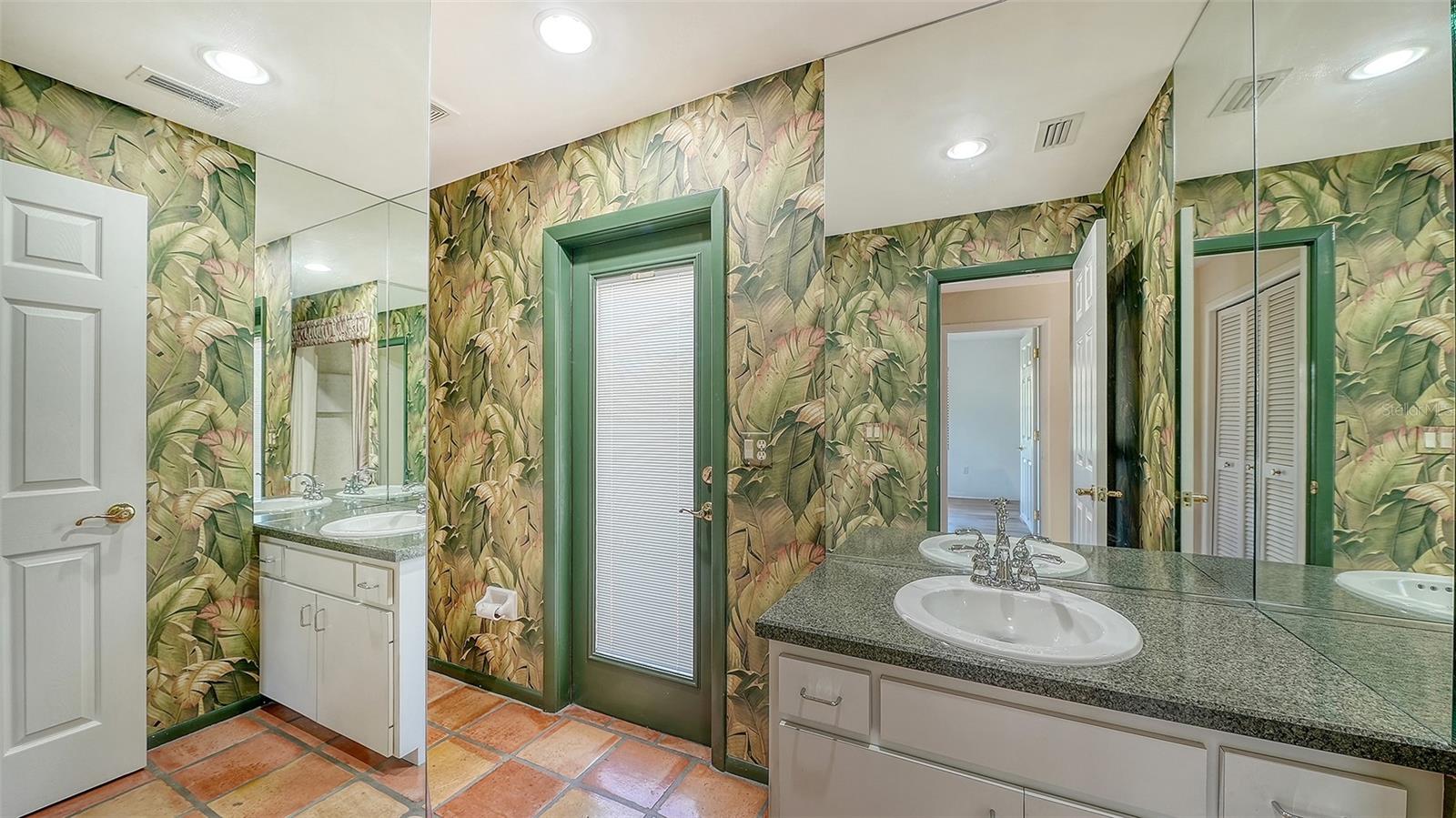 4865 GREYWOOD LN, SARASOTA, FL, 34235