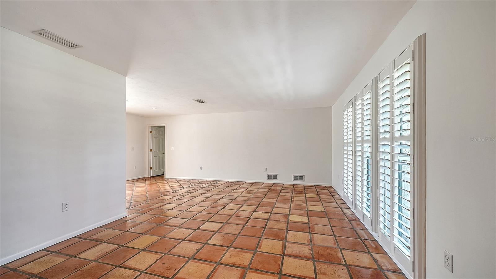 4865 GREYWOOD LN, SARASOTA, FL, 34235